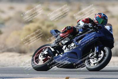 media/Oct-05-2025-CVMA (Sun) [[beeef4f201]]/Race 2-Supersport Middleweight/